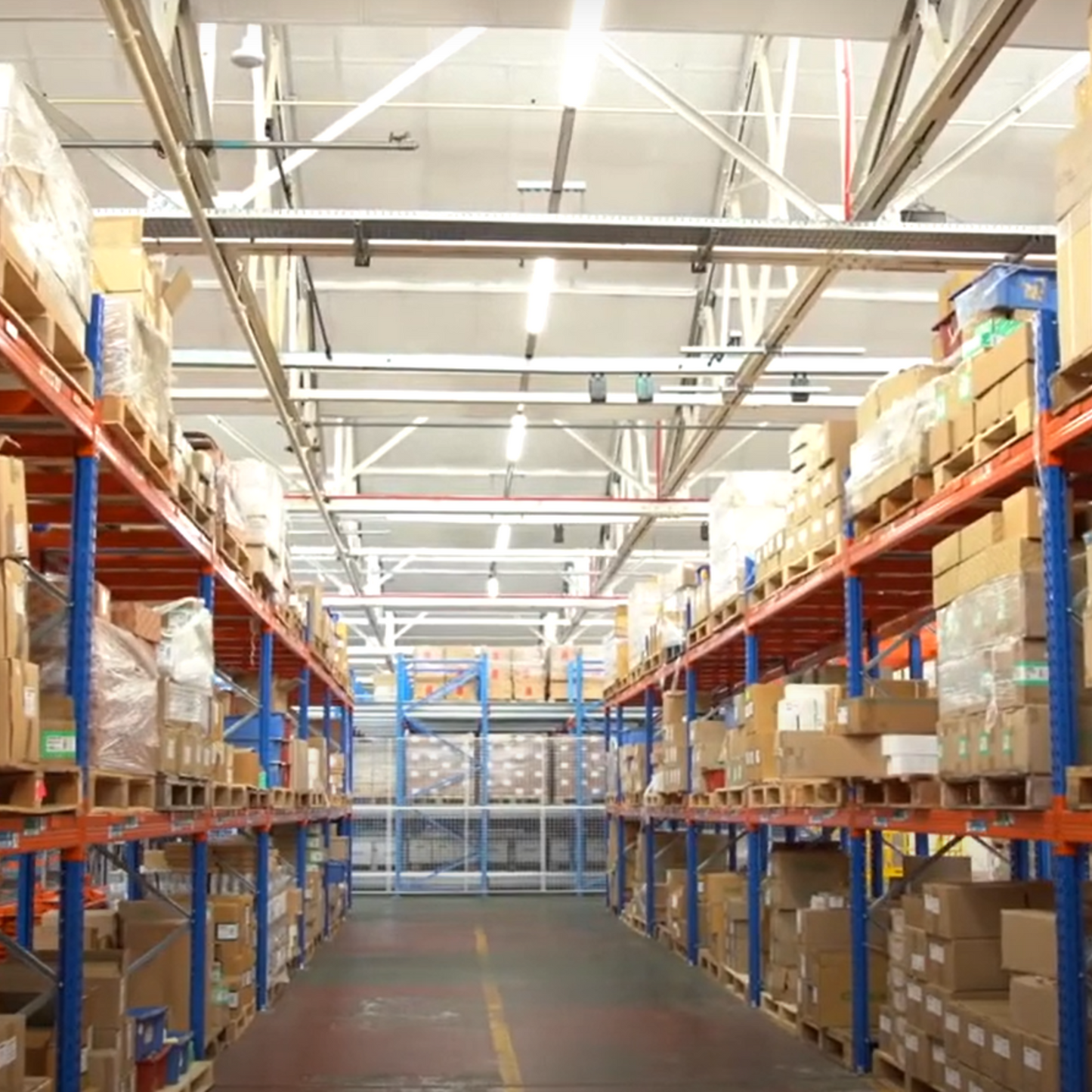 200W LED Linear High Bay – Dimmable, 4ft (120cm), 5000K, IP66, 160lm/W