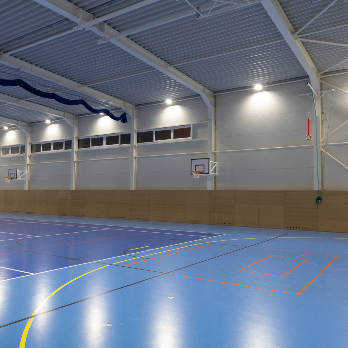 100W Slim LED Floodlight – 170lm/W, 5000K, IP66, Lumileds Chips