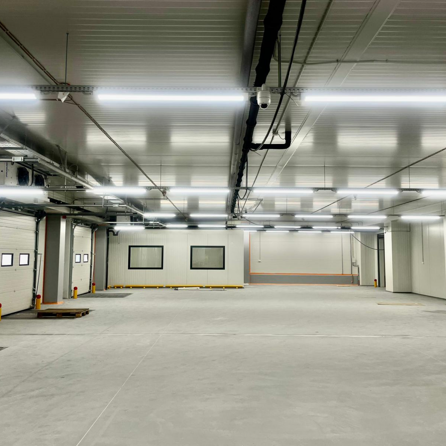 60W LED Triproof Light 5ft (150cm) – IP65, 140lm/W, CCT