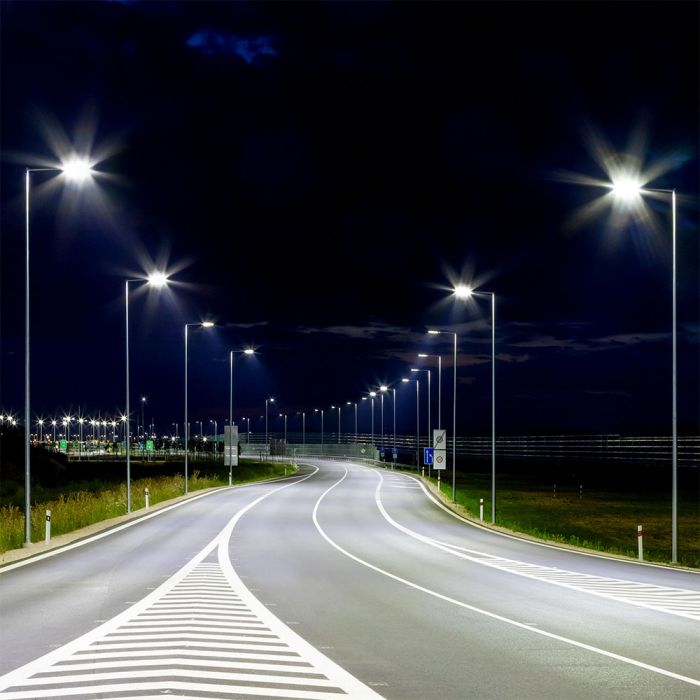 High-lumens dimmable streetlights